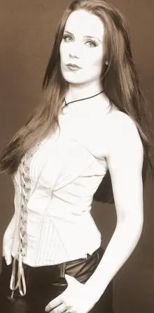 Simone Simons - (2007) Simone Simons 06.jpg